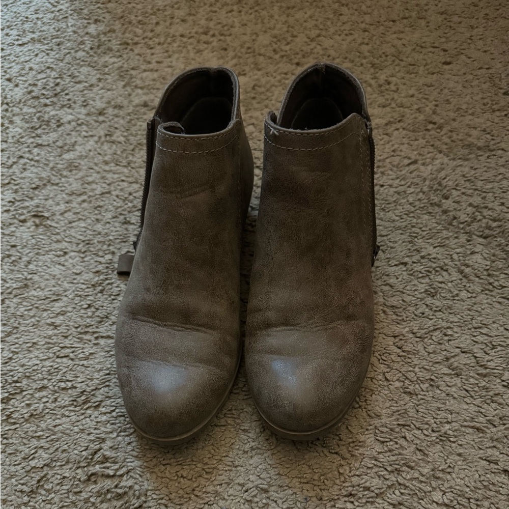 Women’s Arizona Boots